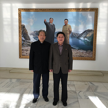 军信食叶草-朝鲜驻中国大使馆朴明浩公使会见